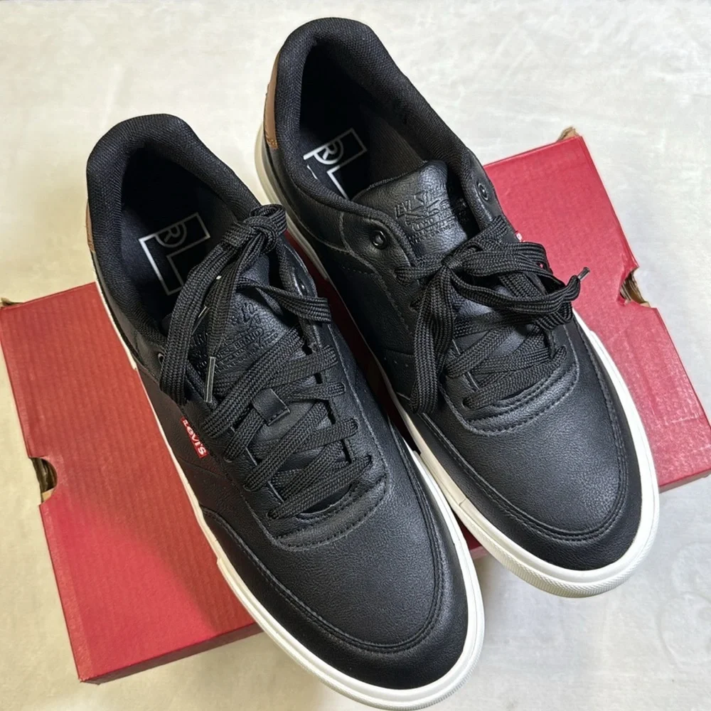 Levis classic crisp